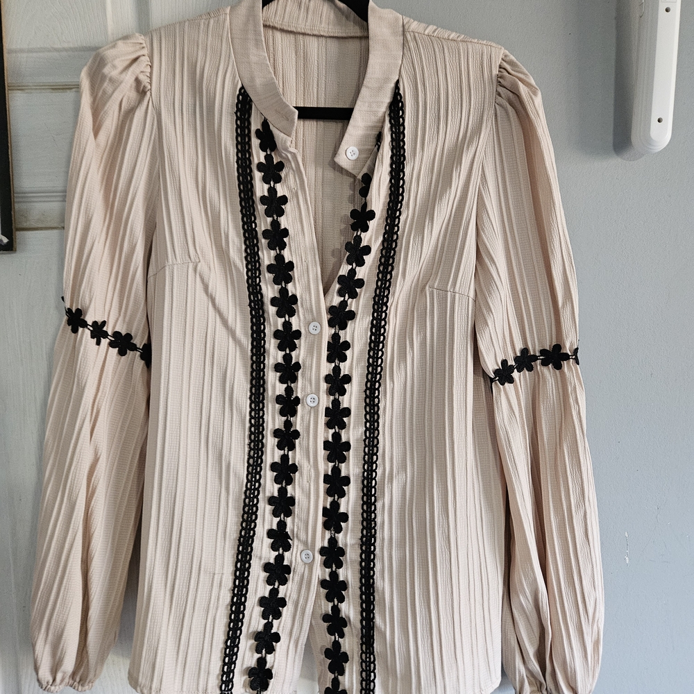 SHEIN Cream Blouse with Black Floral Trim